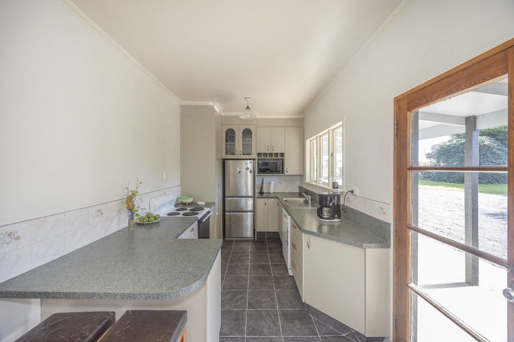 430 Thousand Acre Road, Kakanui - Carousel 2