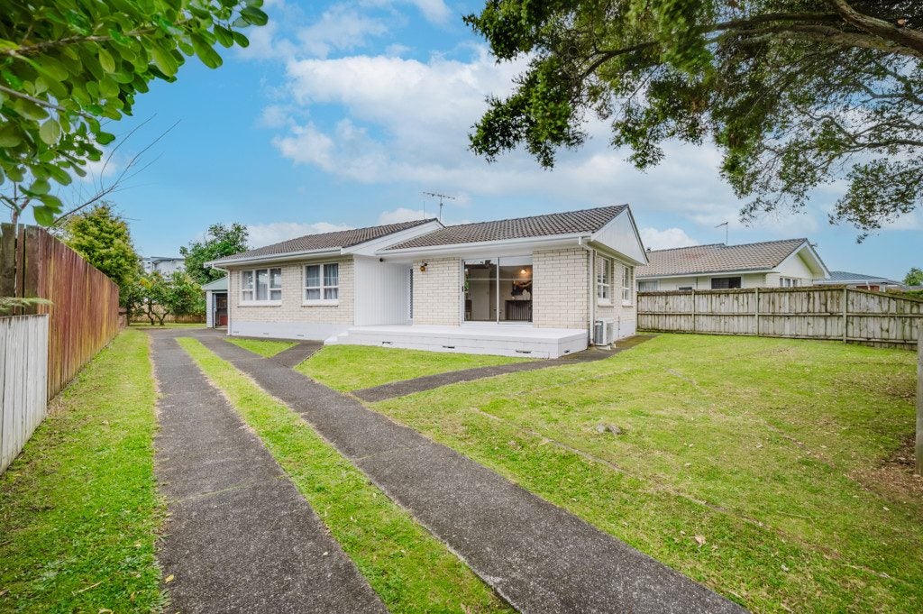 15 Taonui Street, Rosehill, Papakura - Carousel 1