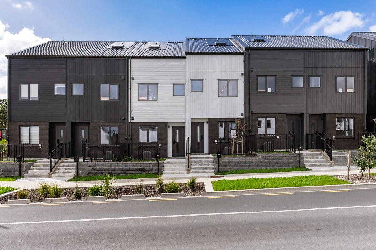 3/2 Firebrick Way, Hobsonville, Auckland - Carousel 1