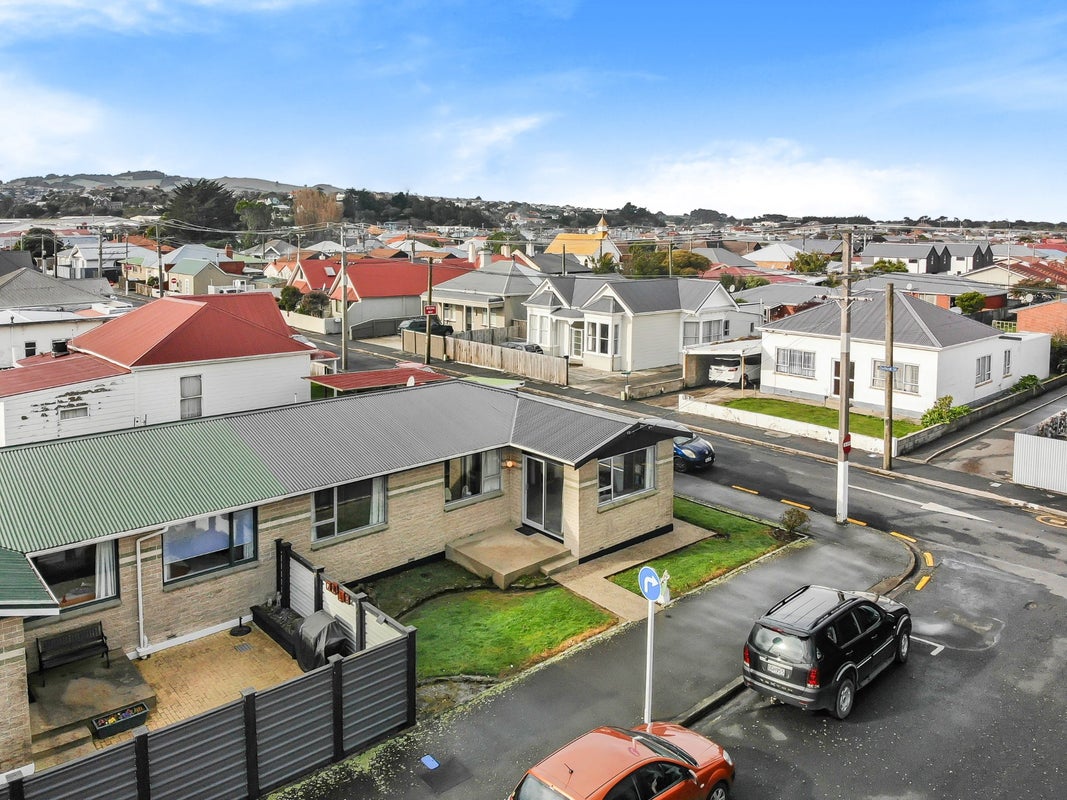 2A Wynyard Street, South Dunedin, Dunedin - Carousel 21