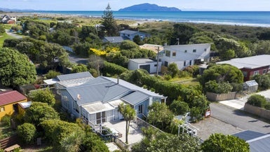 30 Kapiti Lane, Otaki Beach, Otaki - Carousel 1