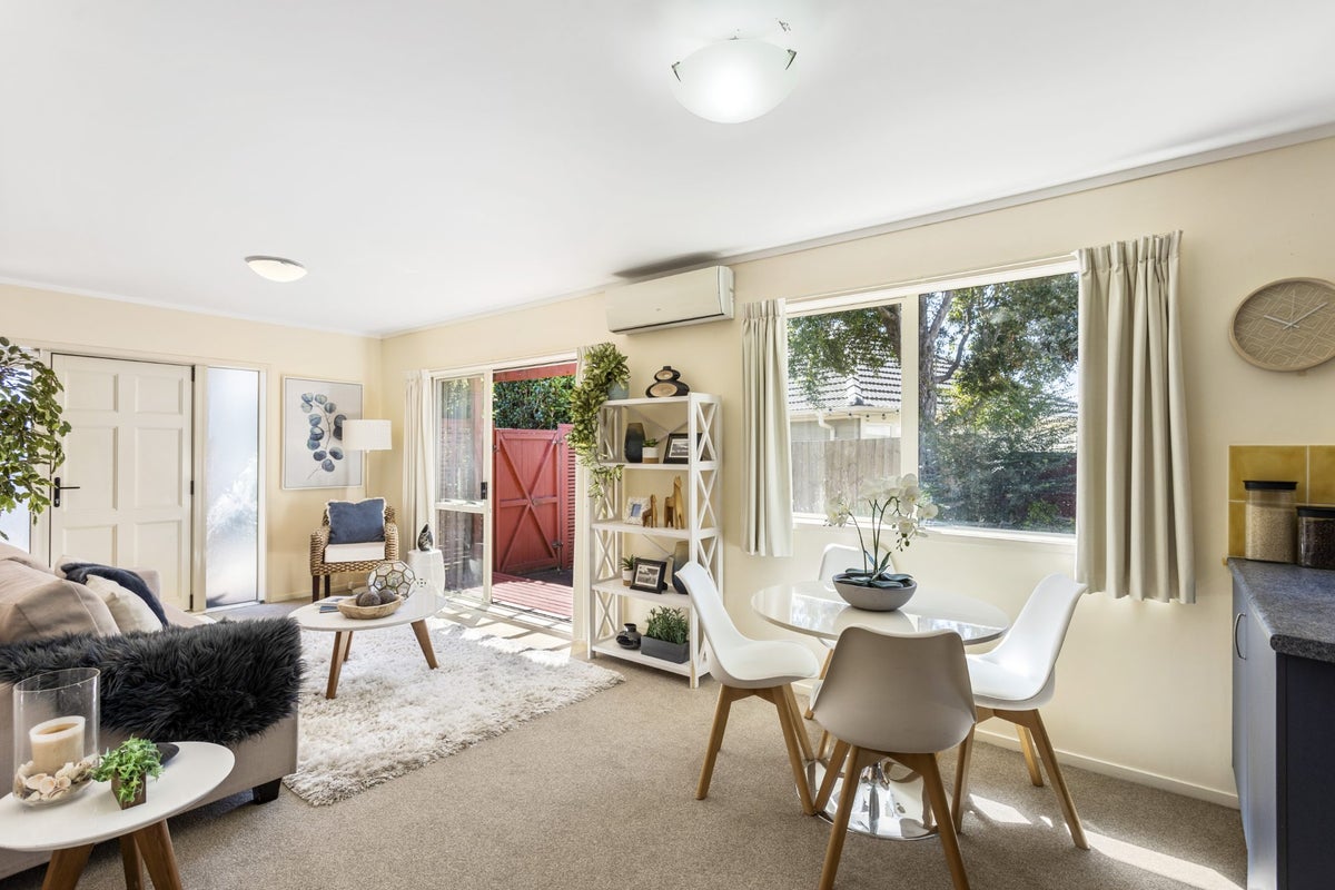 29A Roby Street, Te Atatu Peninsula, Auckland - Carousel 2