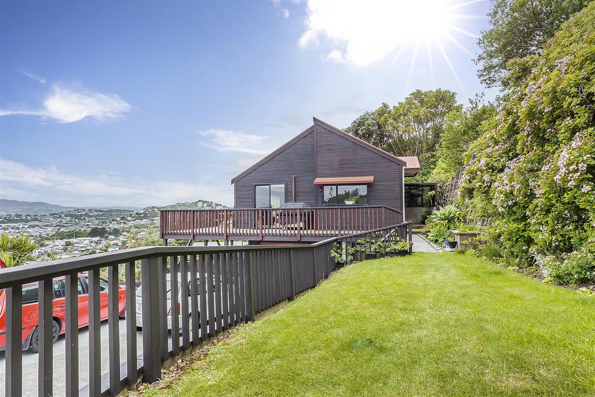 114 Sidlaw Street, Strathmore Park, Wellington - Carousel 1