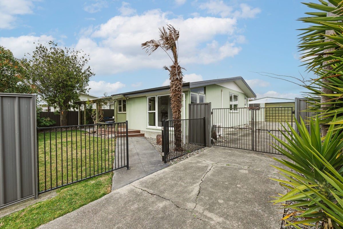 141 Westminster Avenue, Tamatea, Napier - Carousel 2