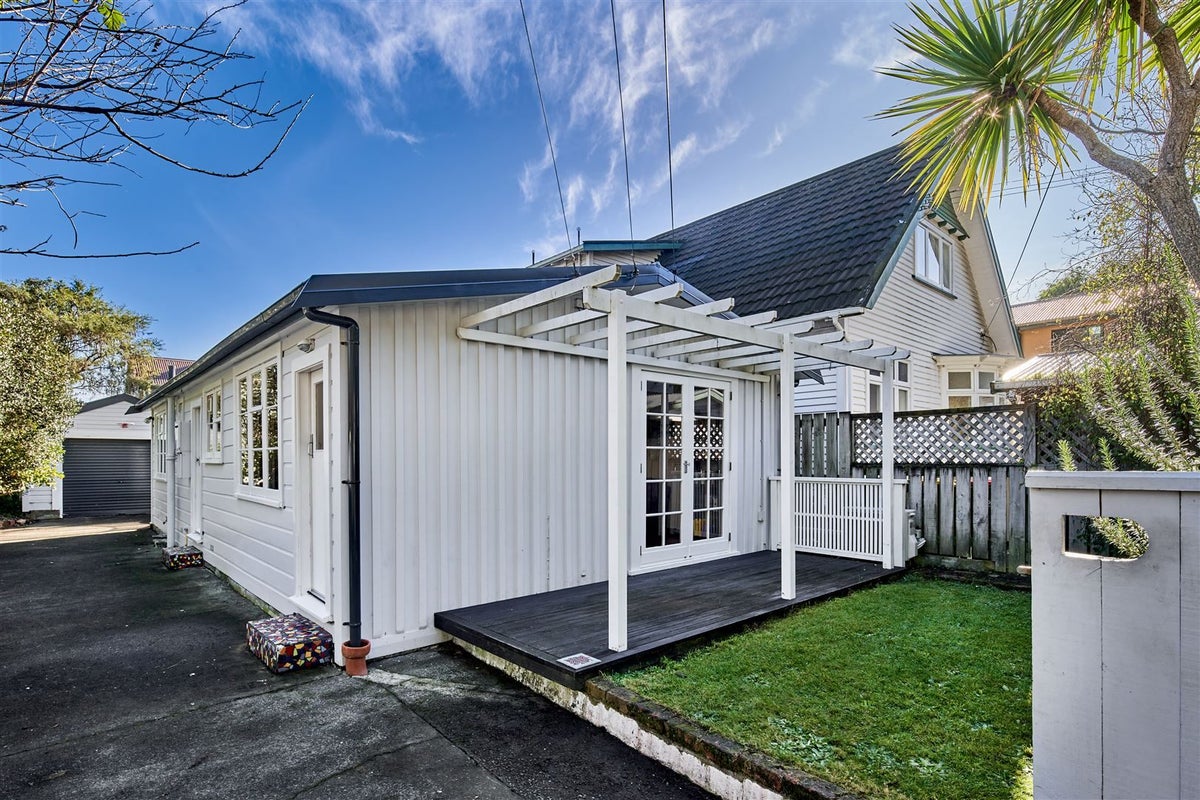 314 Muritai Road, Eastbourne, Lower Hutt - Carousel 1