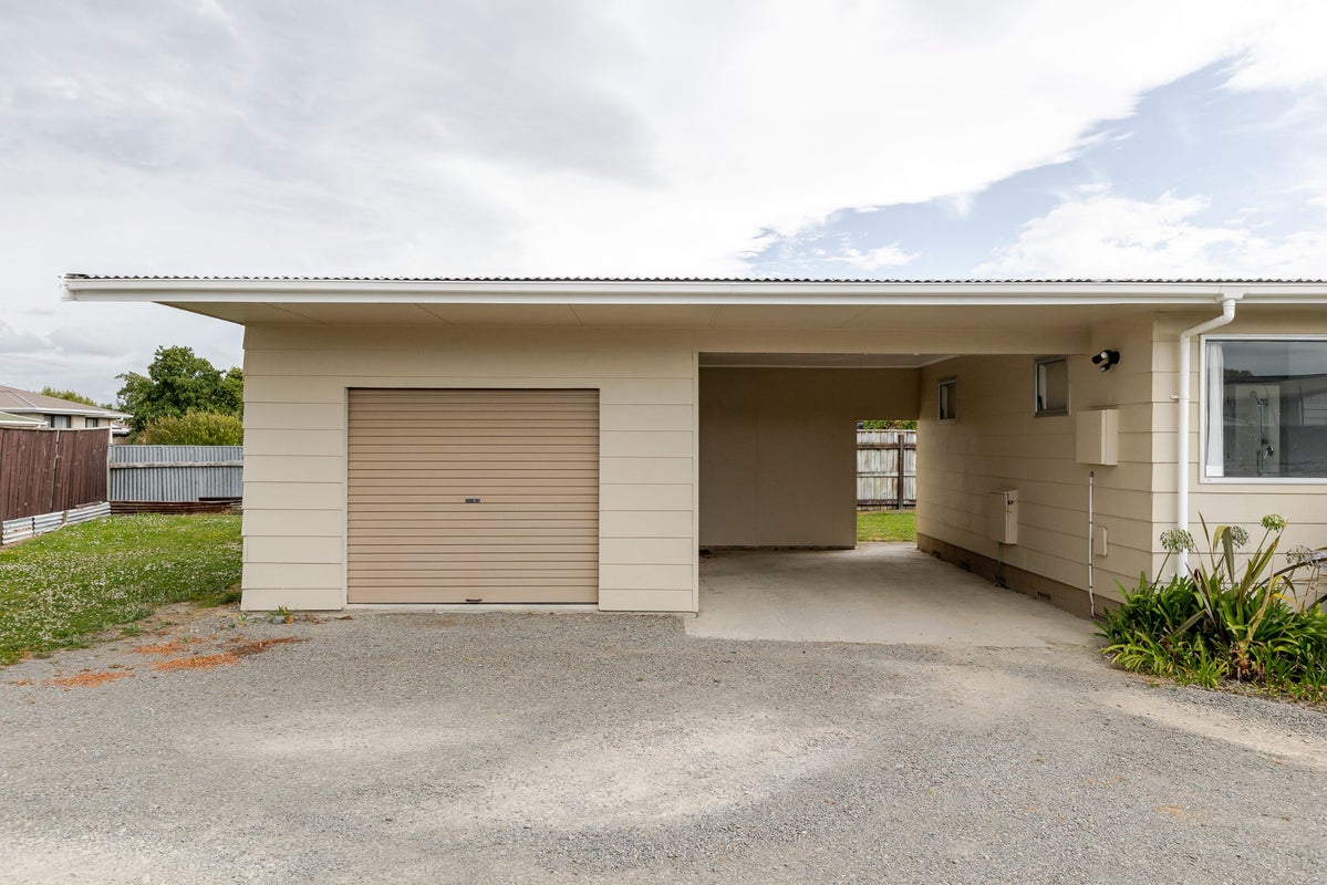 14 Cumberland Place, Kelvin Grove, Palmerston North - Carousel 2