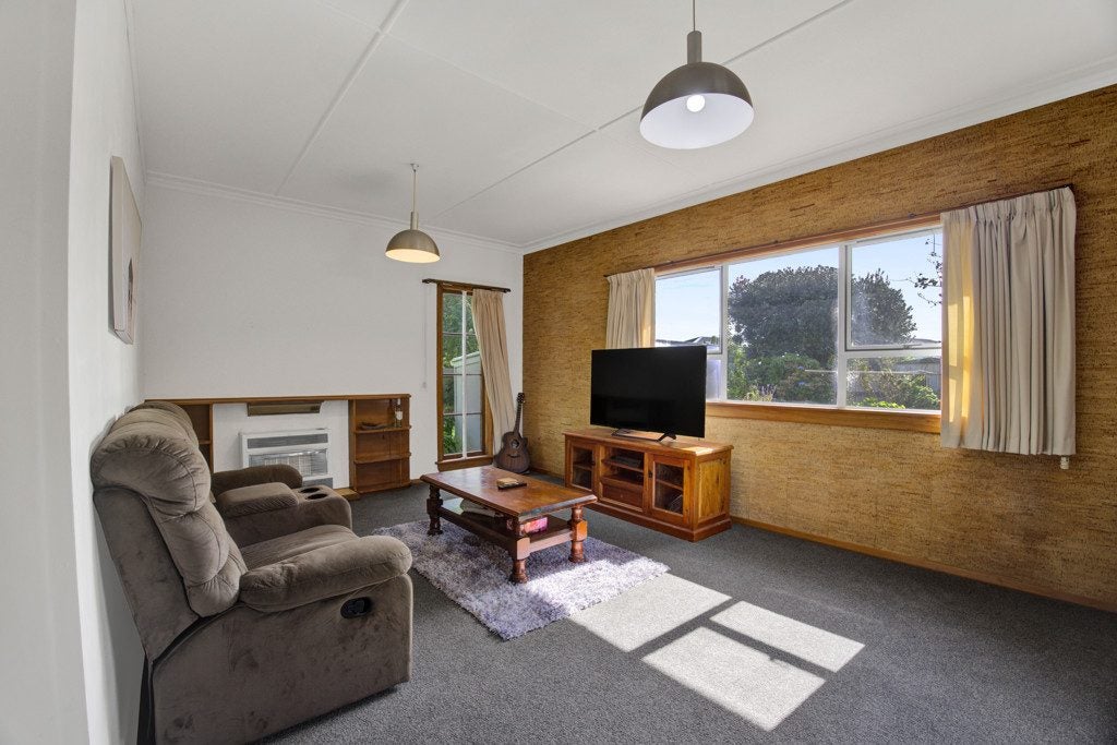 51 Union Street, Hawera - Carousel 2
