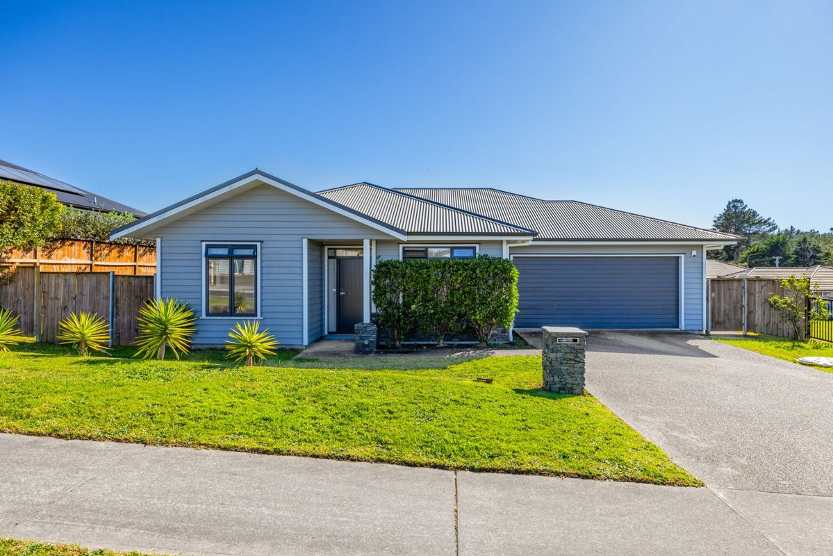 6 Malbec Place, Huapai, Kumeu - Carousel 1