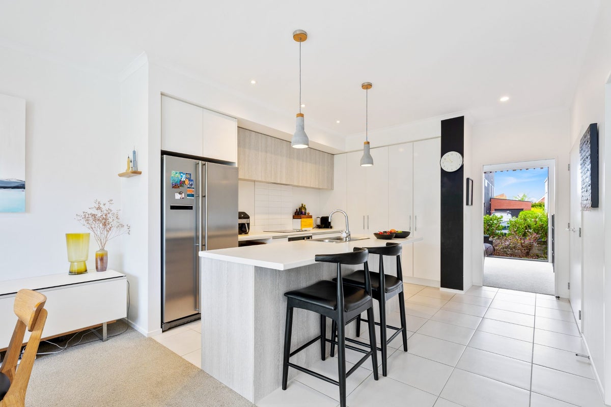 7 Kanuka Road, Hobsonville, Auckland - Carousel 2
