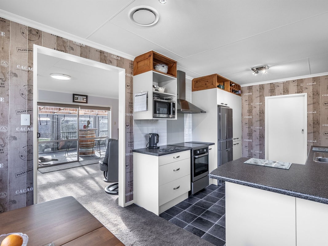 4 Alexander Place, Woodlands, Invercargill - Carousel 2