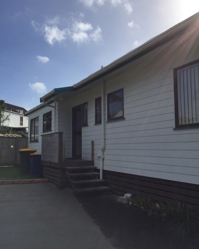 2/45 Hutchinson Avenue, New Lynn, Auckland - Carousel 1