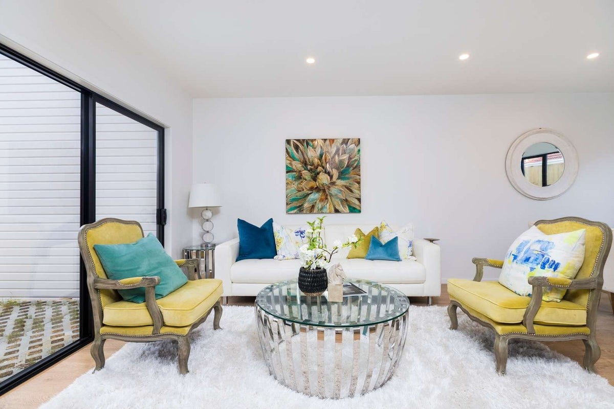 8 Korama Lane, New Lynn, Auckland - Carousel 2