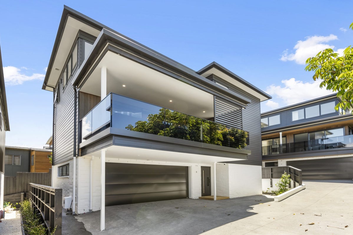 10B Montrose Terrace, Mairangi Bay, Auckland - Carousel 1