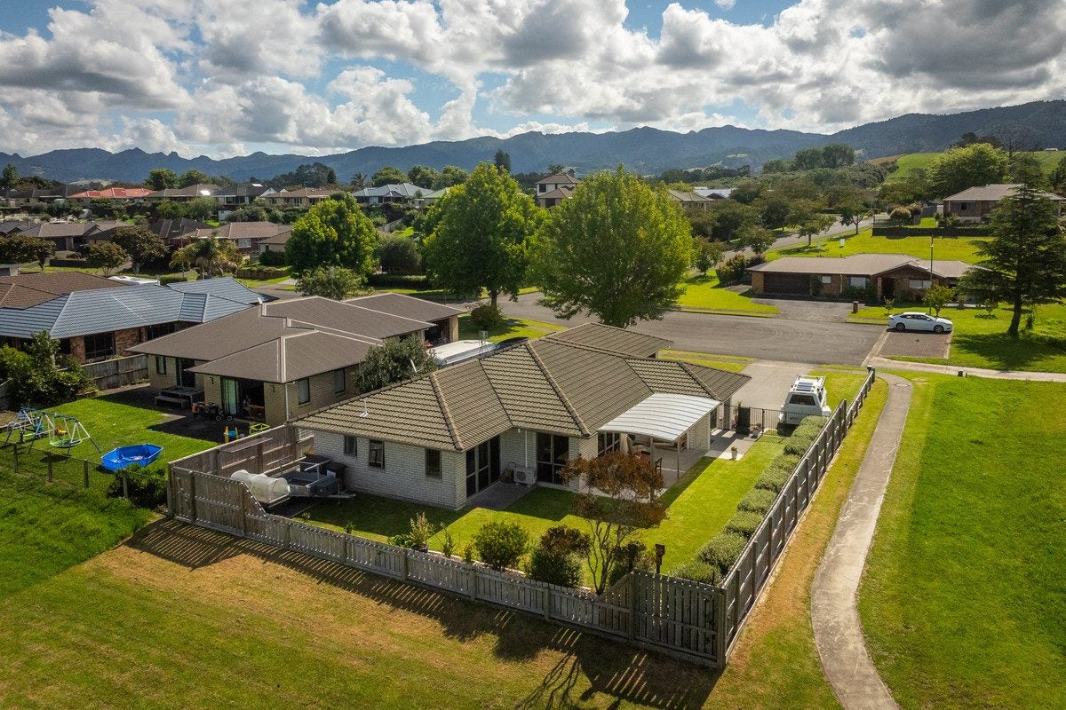 15 Uretara Drive, Katikati, Katikati - Carousel 1