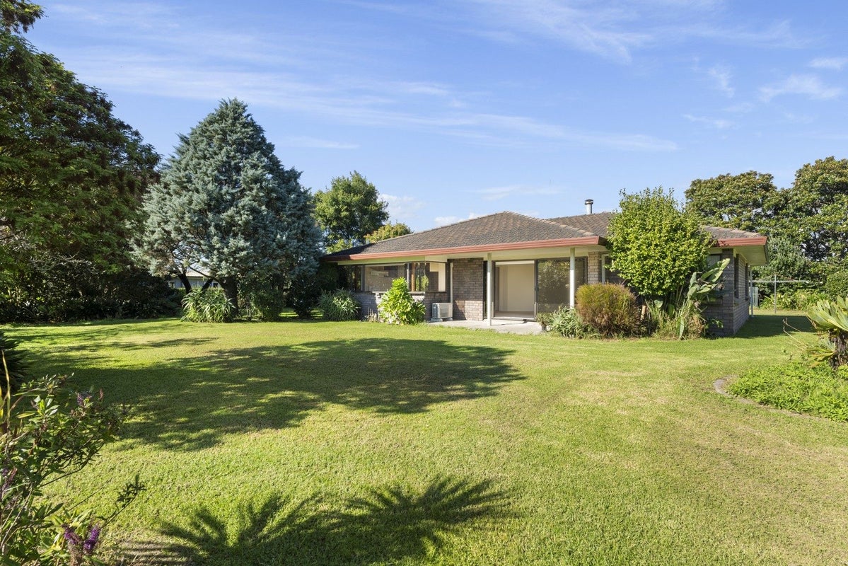 37C Asher Road, Welcome Bay, Tauranga - Carousel 1