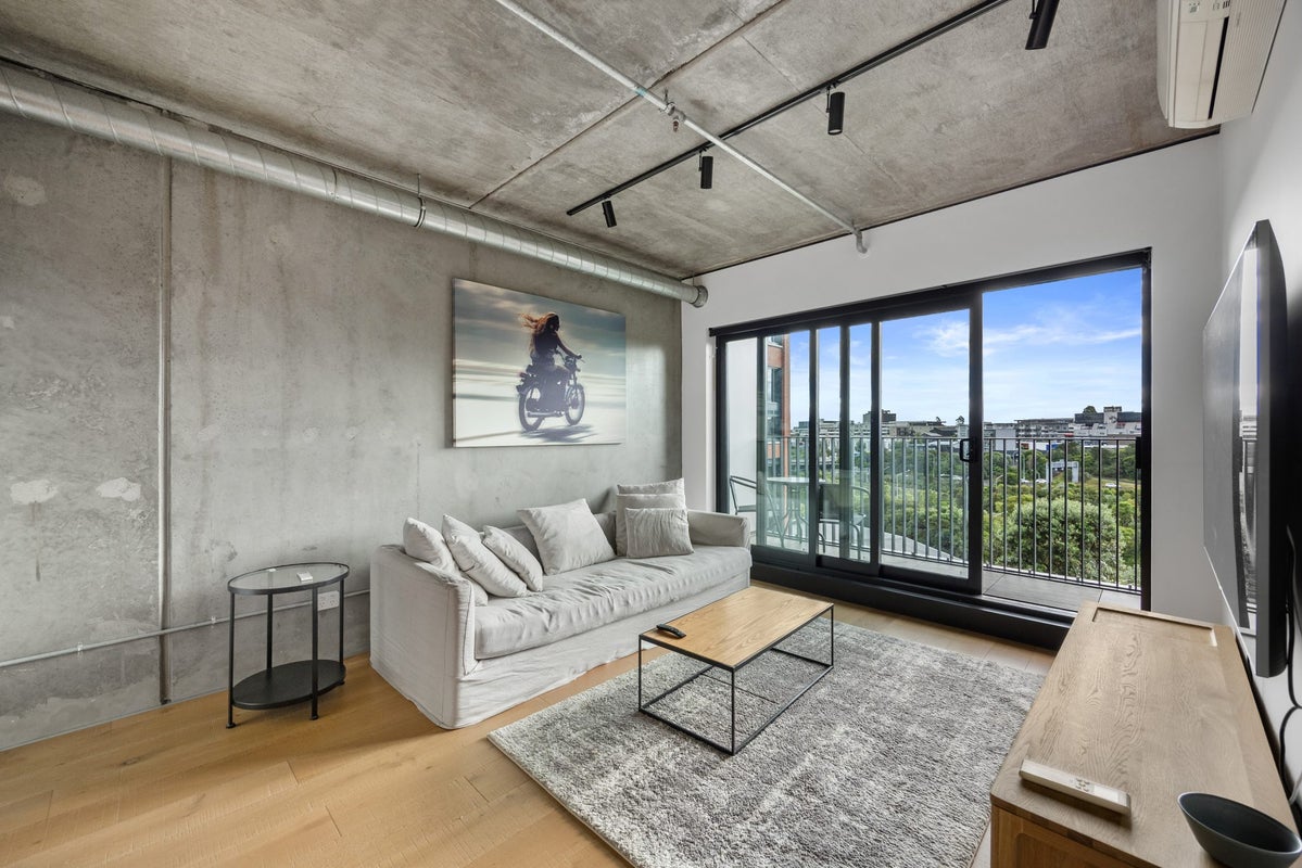 303/59 France Street South, Newton, Auckland - Carousel 1