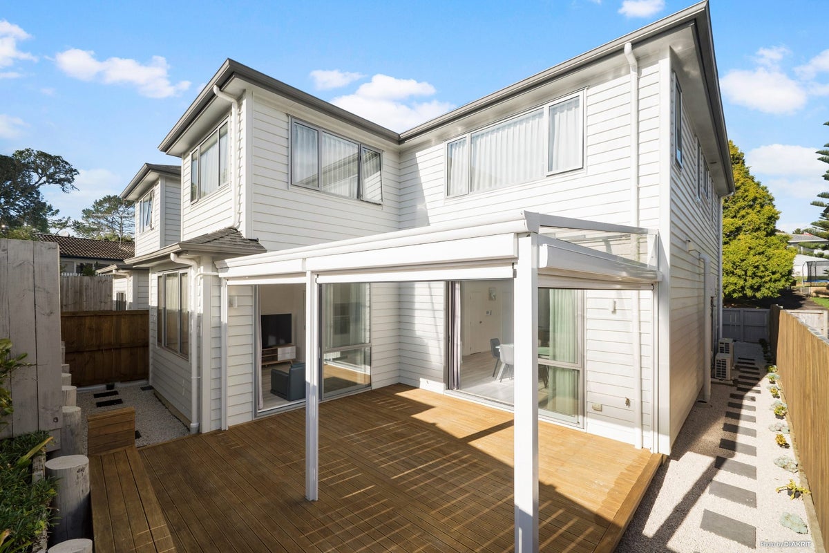 2 Airey Place, Torbay, Auckland - Carousel 2