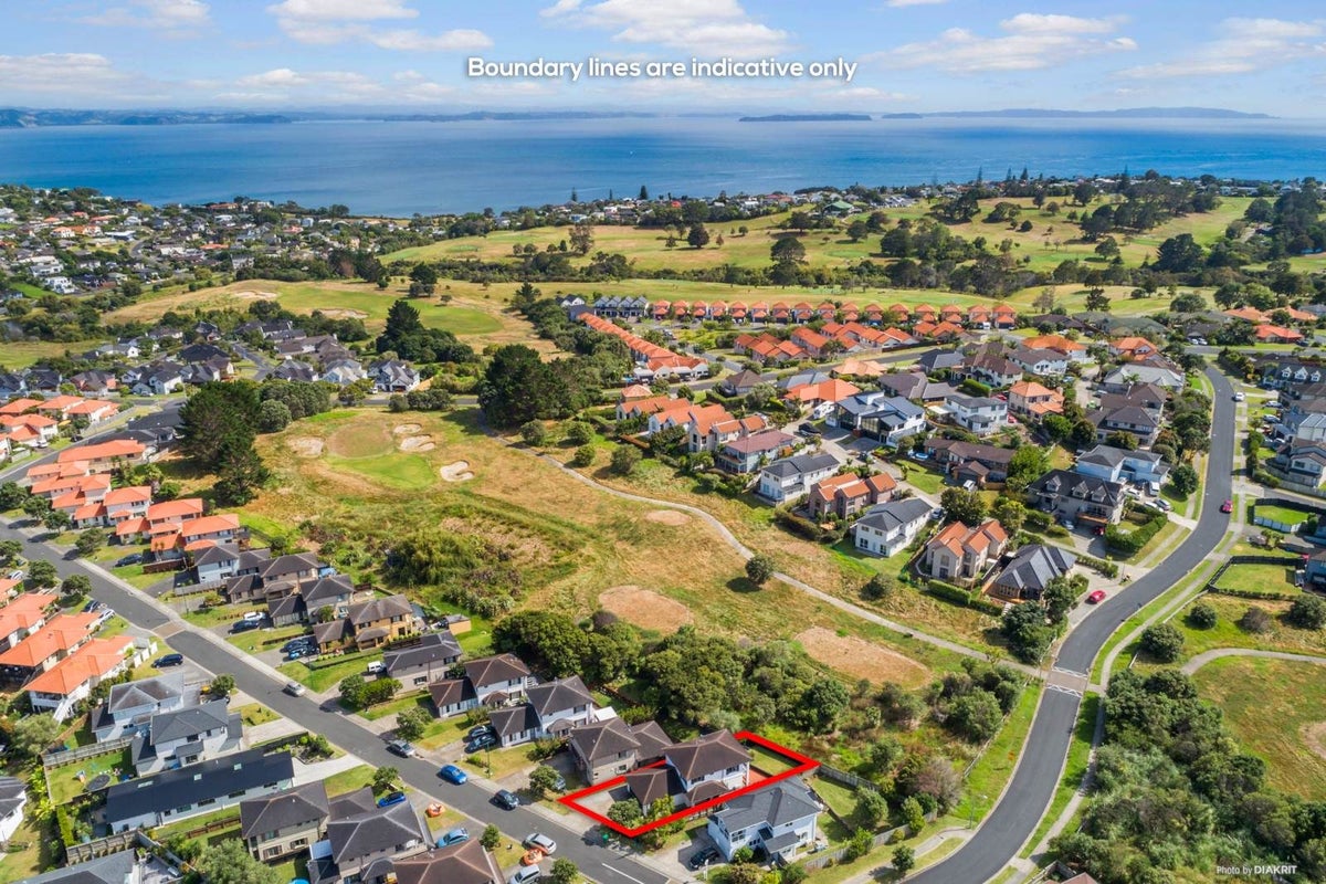 41 Midshipman Court, Gulf Harbour, Whangaparaoa - Carousel 2
