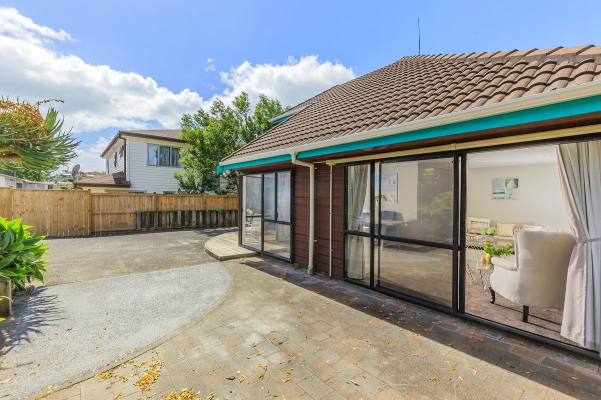 1B LIVINGSTONE RD, Milford, Auckland - Carousel 2