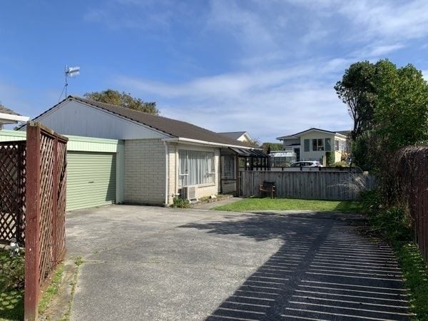 107B Hillcrest Road, Raumati Beach, Paraparaumu - Carousel 1