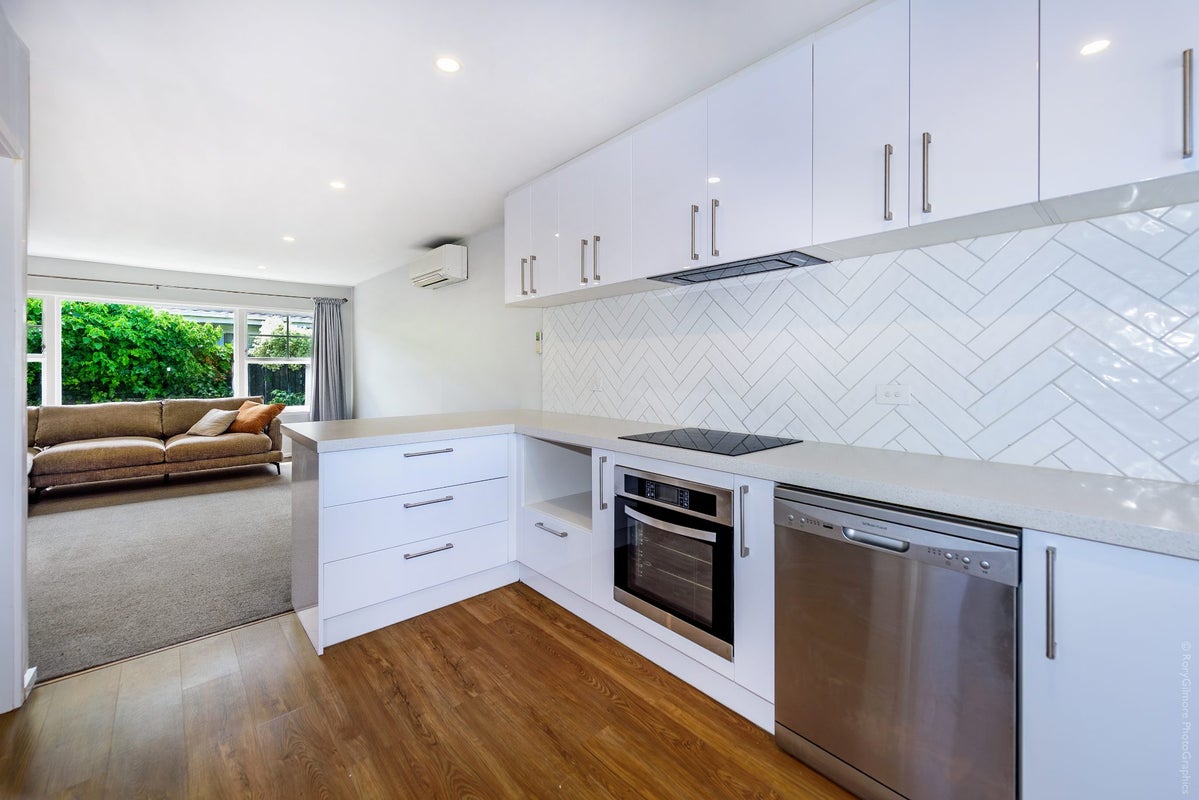 2/23 Ferniehurst Street, Somerfield, Christchurch - Carousel 2