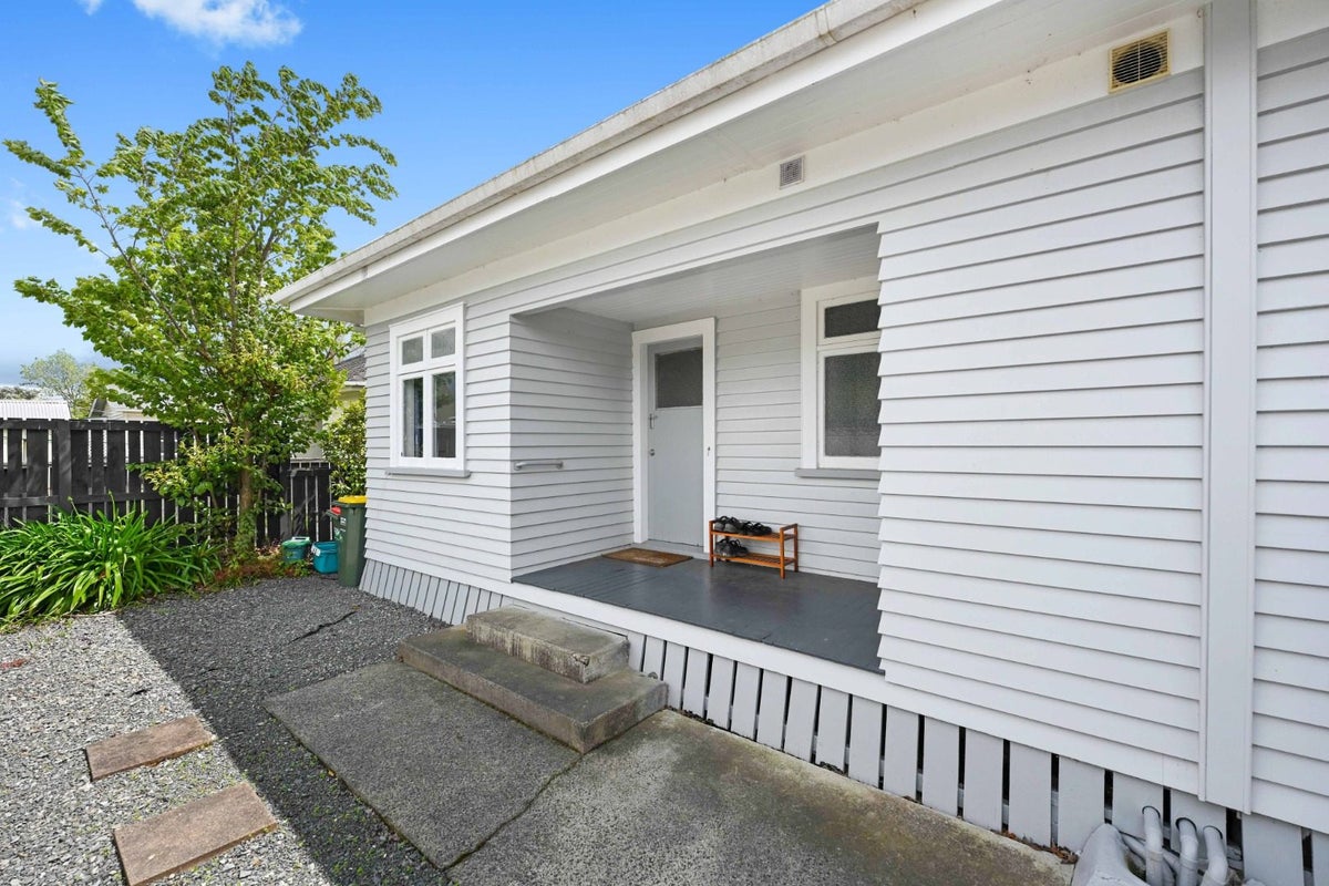 13 Howden Road, Fairfield, Hamilton - Carousel 2