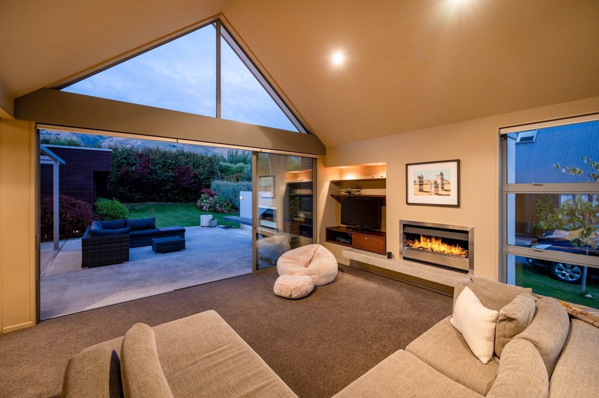 125 Meadowstone Drive, Wanaka - Carousel 2