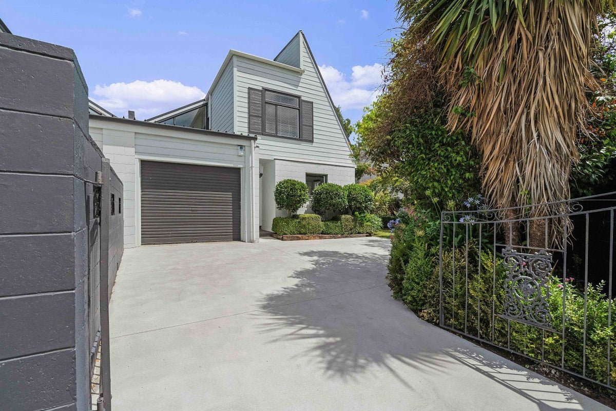 1/7 Rachel Place, Avonhead, Christchurch - Carousel 1