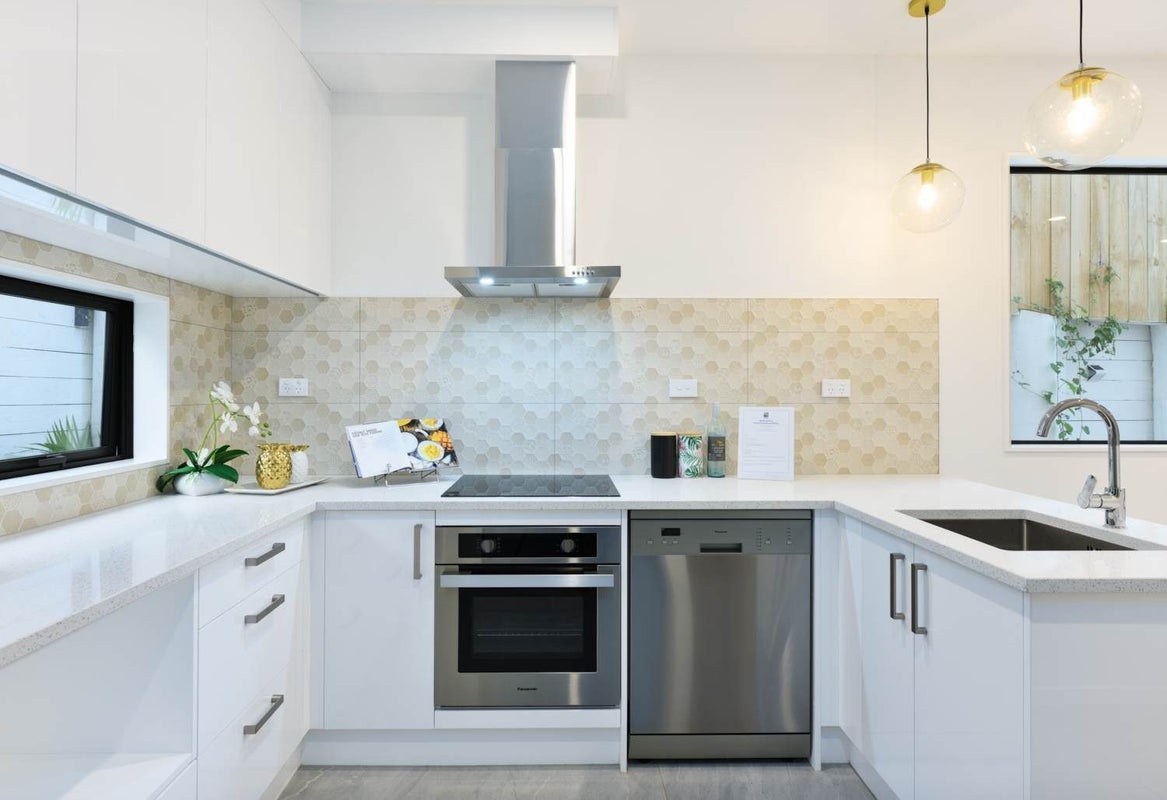 15D Tabitha Crescent, Henderson, Auckland - Carousel 2