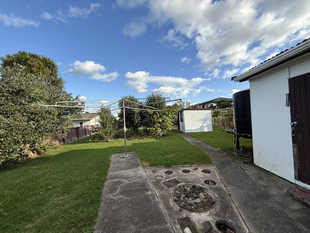 7 Greers Road, Weymouth, Auckland - Carousel 2