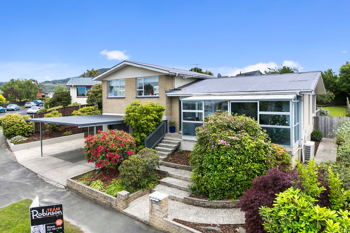 23 Estuary Crescent, Fairfield, Dunedin - Carousel 1