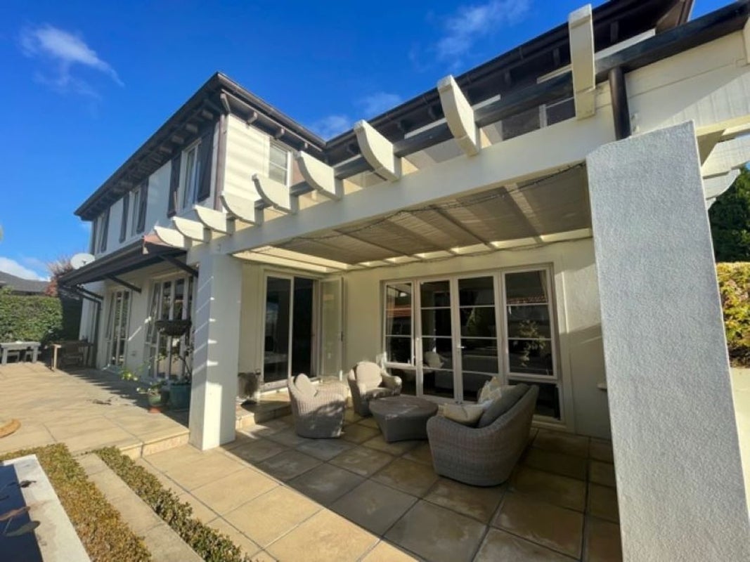 11 Fairfield Lane, East Tamaki Heights, Auckland - Carousel 1