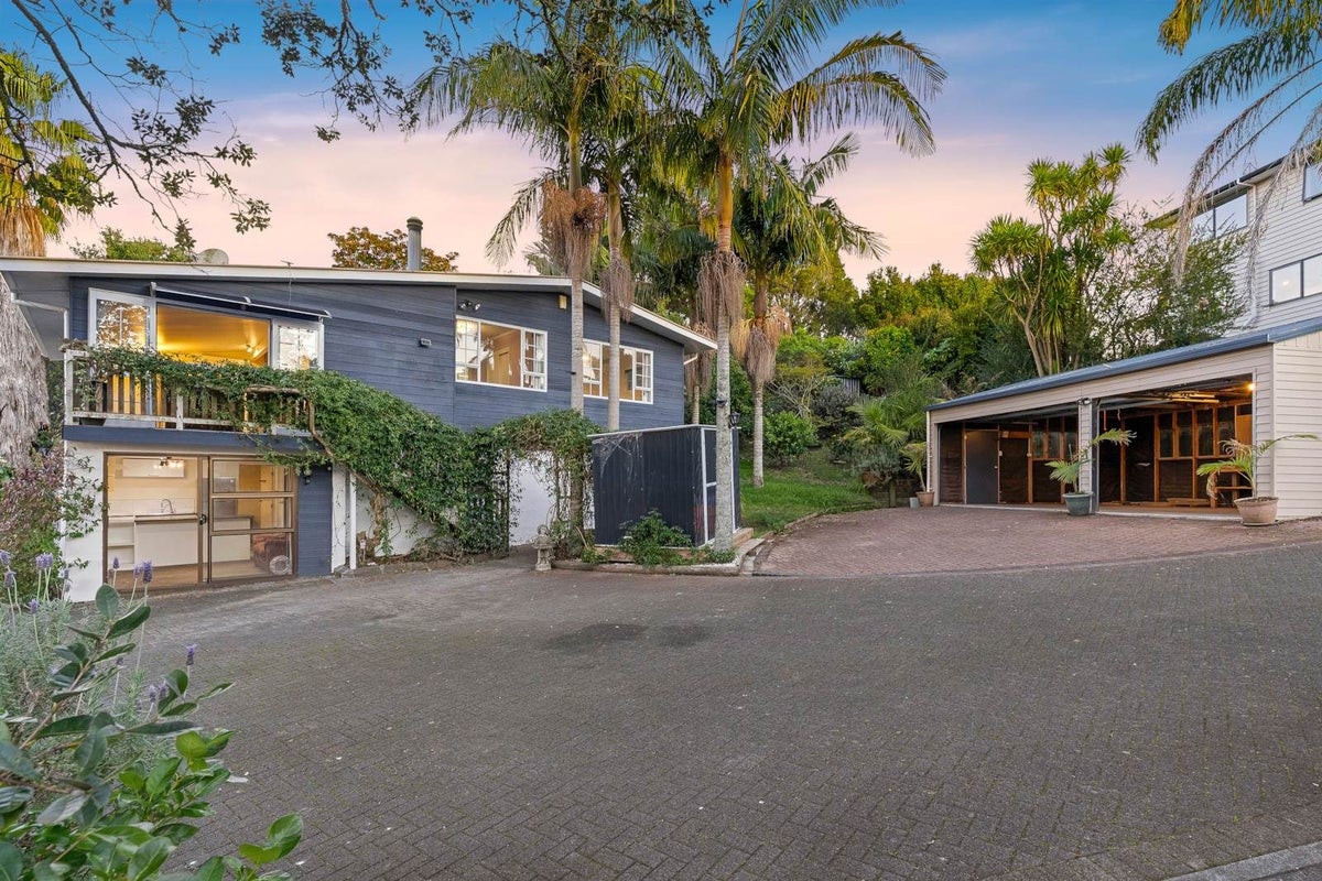 37 Caronia Crescent, Lynfield, Auckland City, Auckland - Carousel 2