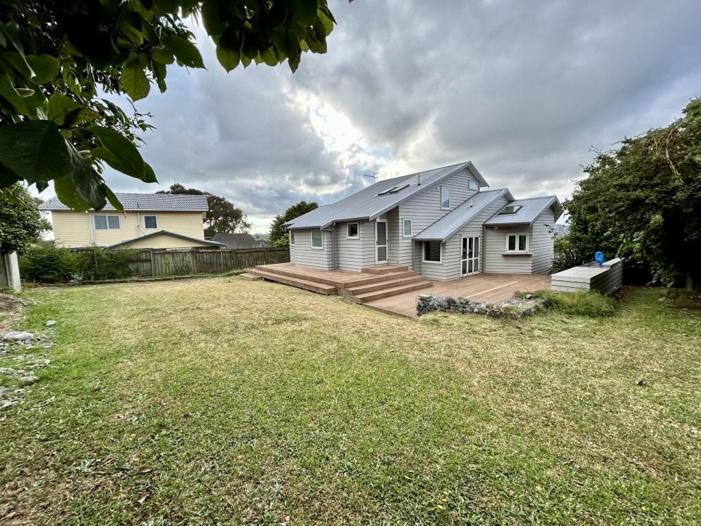 25 Simon Owen Place, Golflands, Auckland - Carousel 1