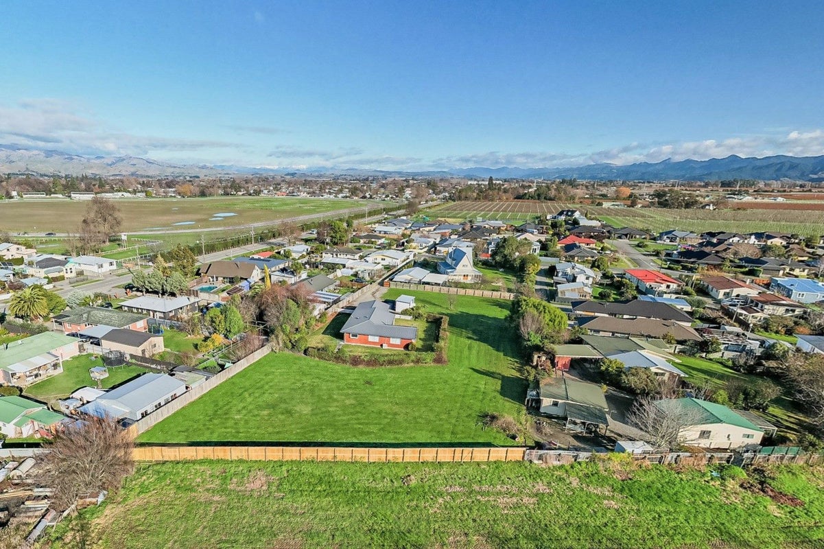 8 Waipuna Street, Mayfield, Blenheim - Carousel 1