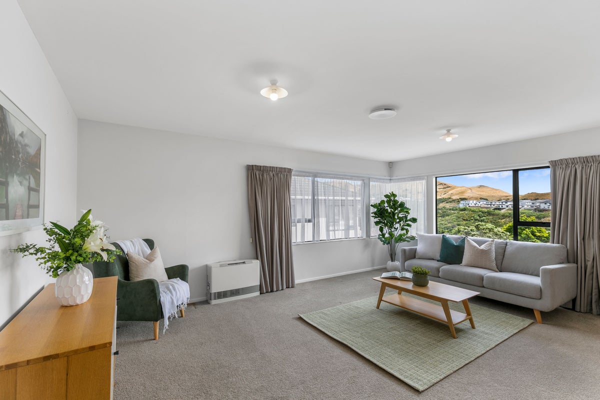 4 Nether Green Crescent, Johnsonville, Wellington - Carousel 2