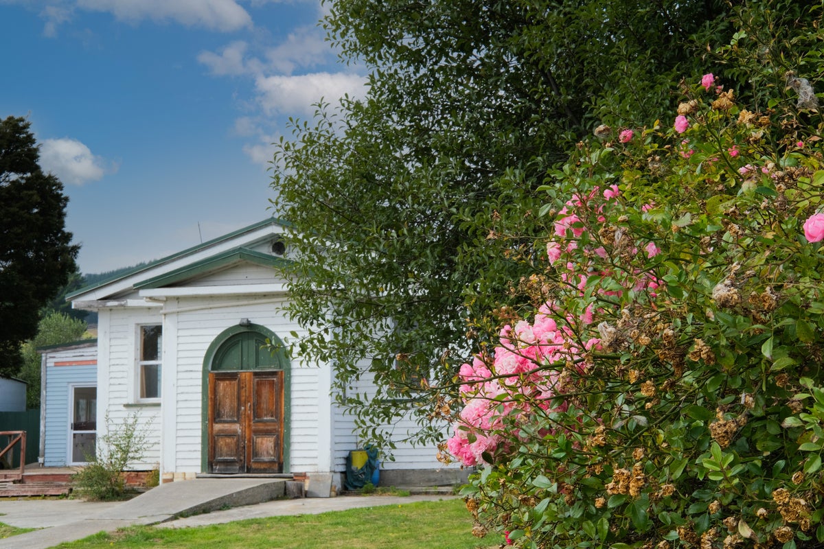 16 Greenwich Street, Waihola, Milton - Carousel 1