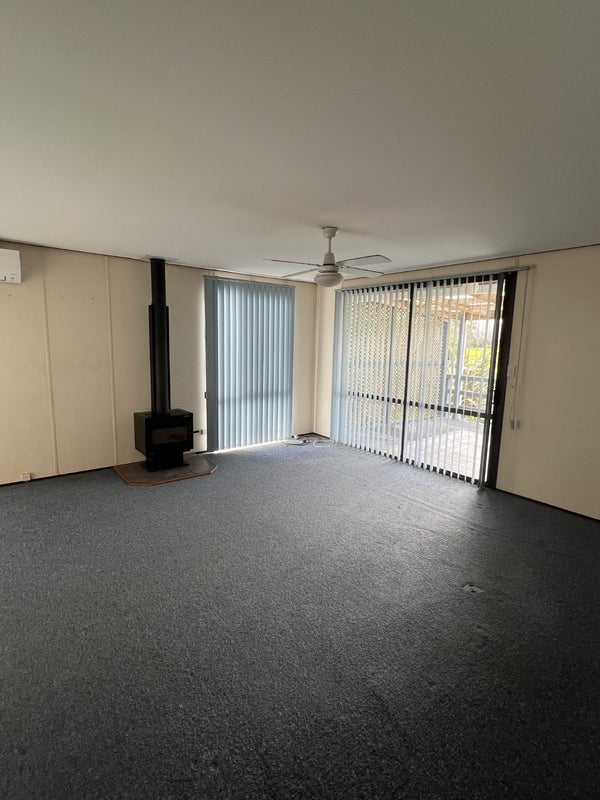 2/141 Carnoustie Drive, Wattle Downs, Auckland - Carousel 2