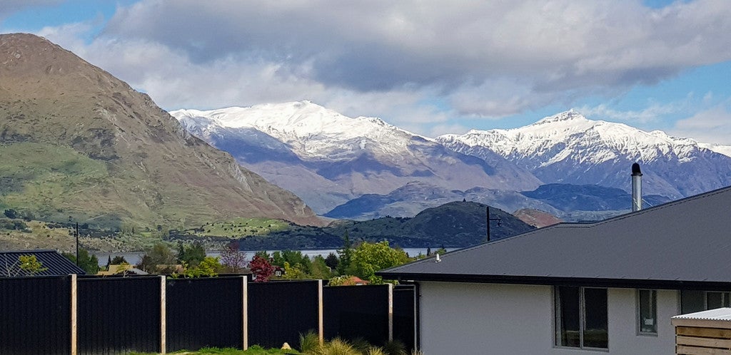 17 Kotare Drive, Wanaka, Queenstown - Carousel 1