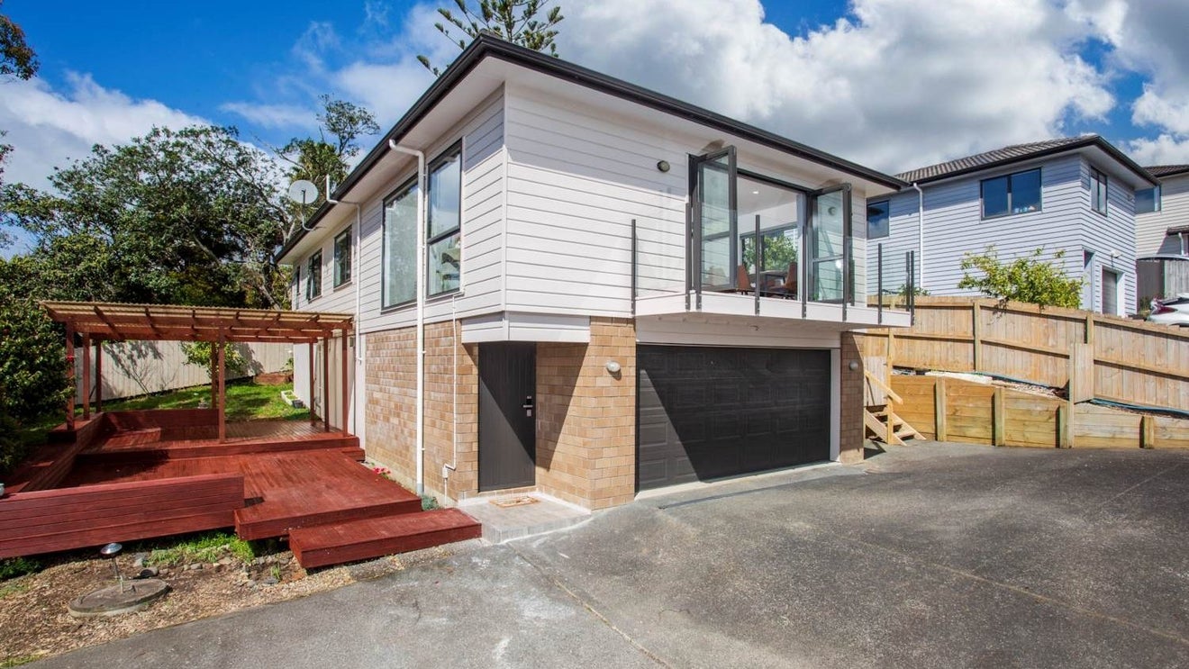 11B Hogans Road, Glenfield, Auckland - Carousel 1