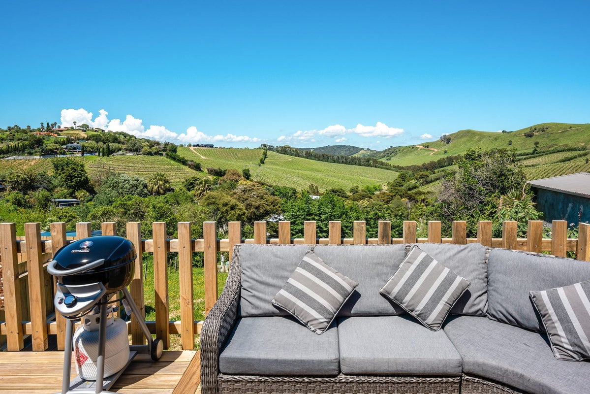 373 Sea View Road, Onetangi, Waiheke Island - Carousel 1