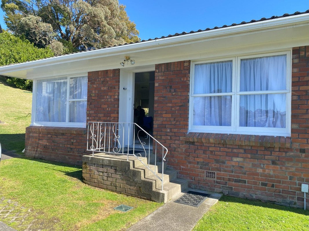 9 Sovereign Place, Glenfield, Auckland - Carousel 1
