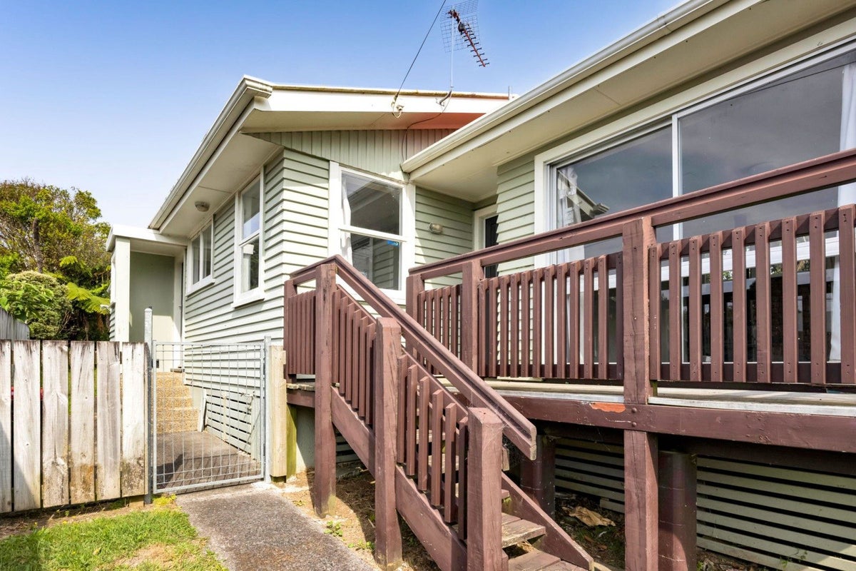 19 Oranga Street, Marfell, New Plymouth - Carousel 2