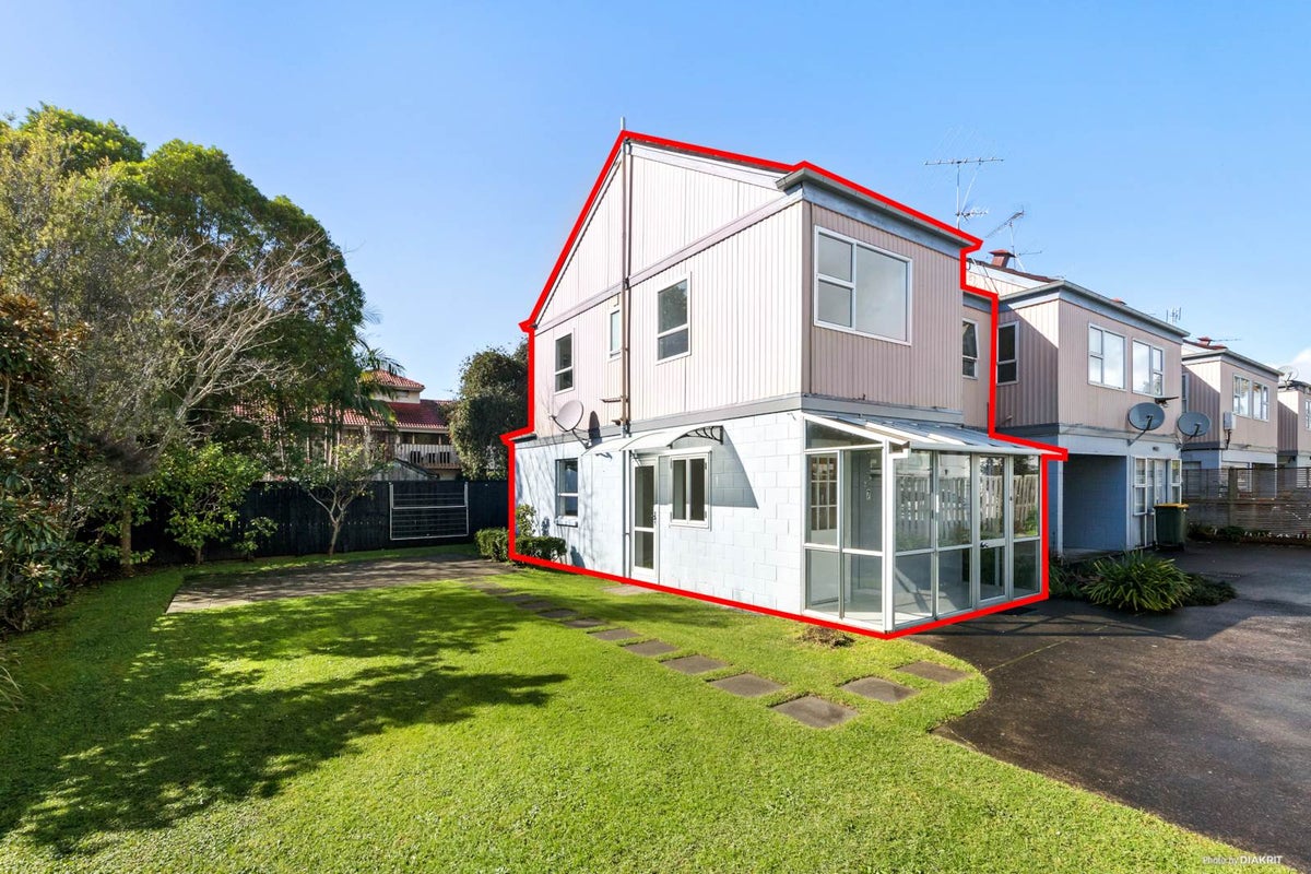7/23 Inverness Road, Browns Bay, Auckland - Carousel 2