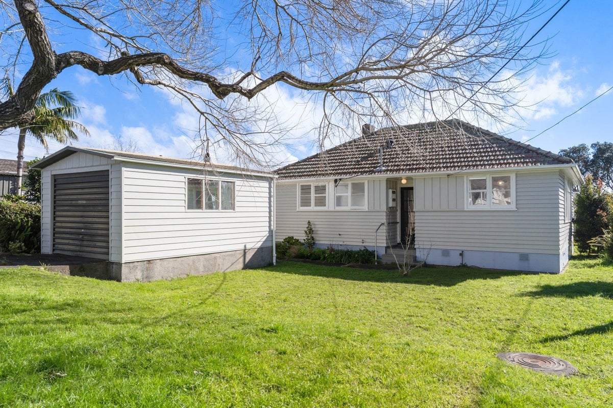 24 Empire Road, Devonport, Auckland - Carousel 1