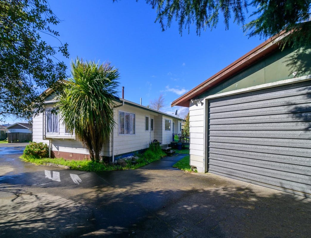 5 Bronte Place, Owhata, Rotorua - Carousel 2