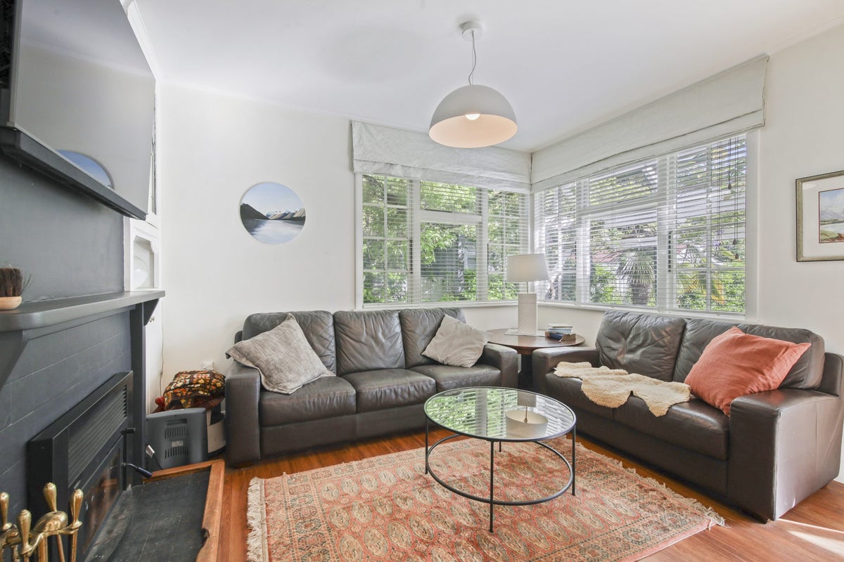 351 Ferry Road, Waltham, Christchurch - Carousel 1