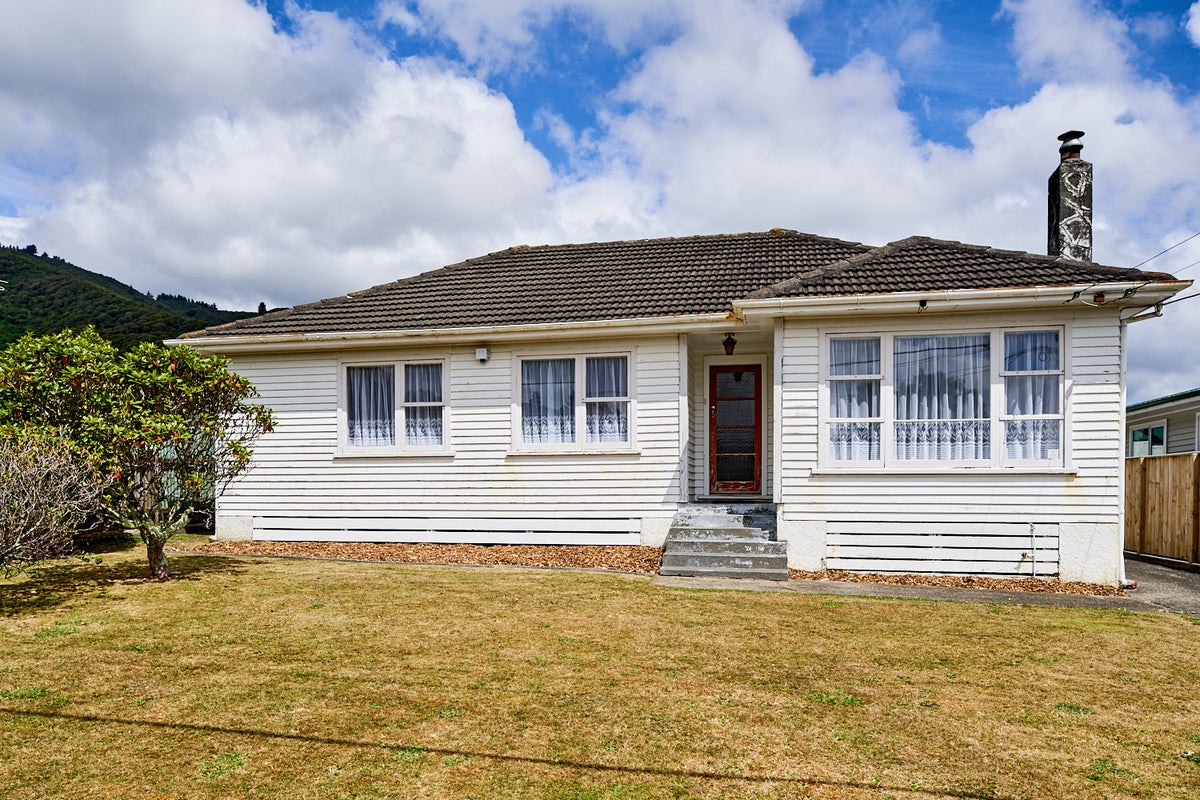 57 Russell Road, Wainuiomata, Lower Hutt - Carousel 1