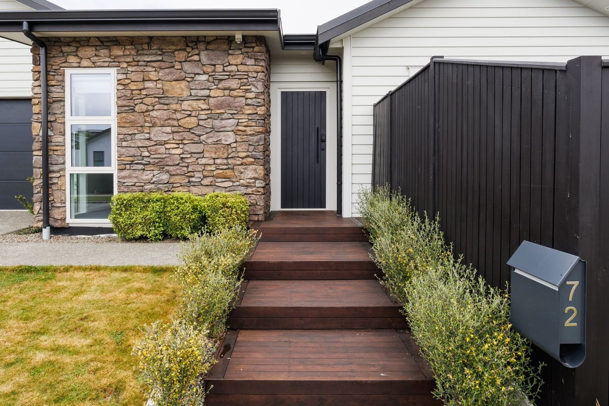 72 Freedom Drive, Kelvin Grove, Palmerston North - Carousel 2
