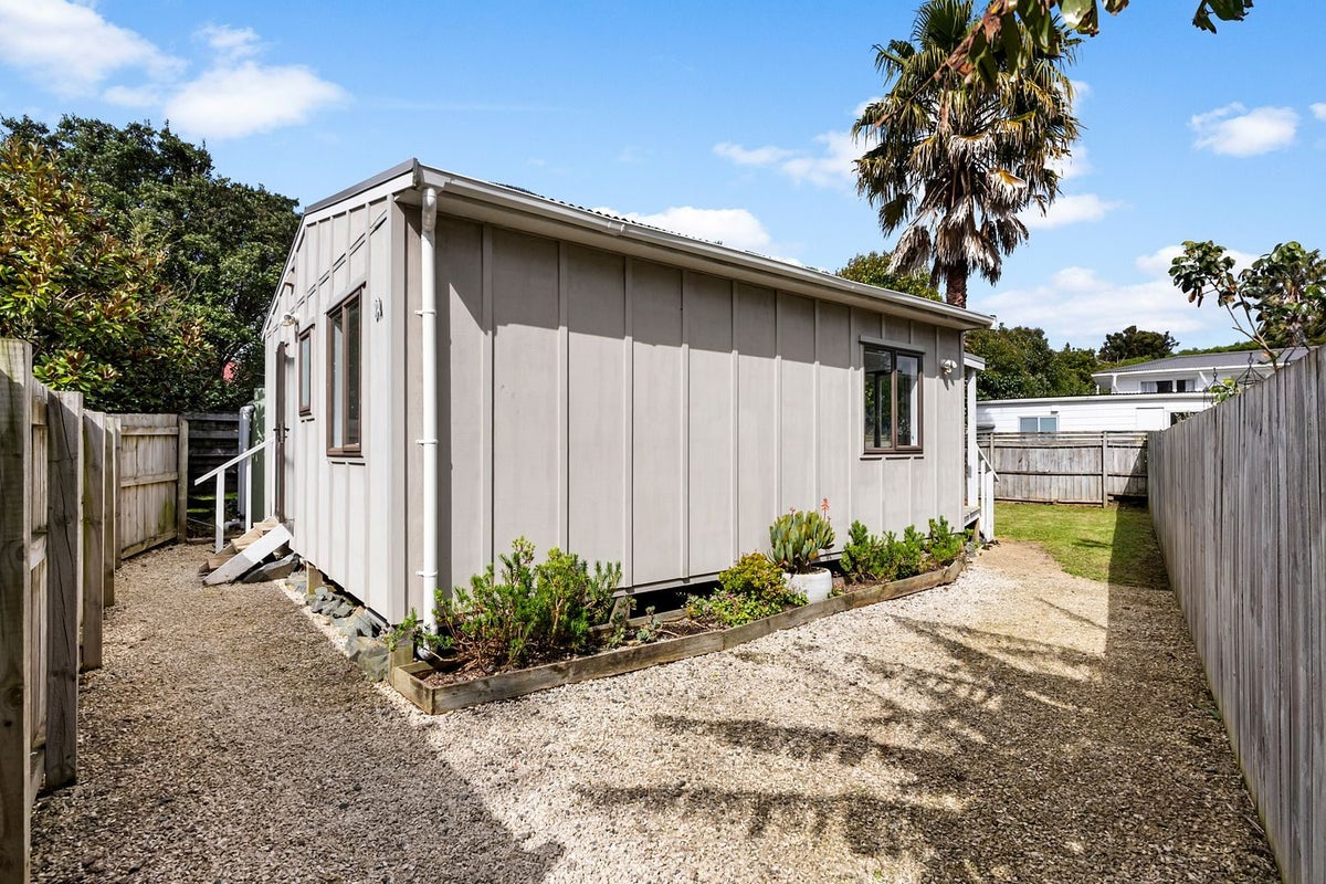 9 Ivy Place, Birkdale, Auckland - Carousel 9